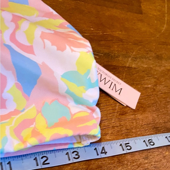 🏖️Victoria’s Secret Scoop Pastel Swim Top🏖️ NWT - Picture 9 of 10